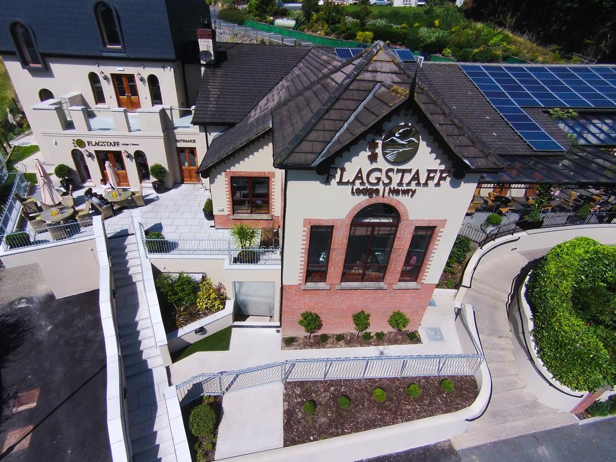 Flagstaff Lodge Ньюри Экстерьер фото