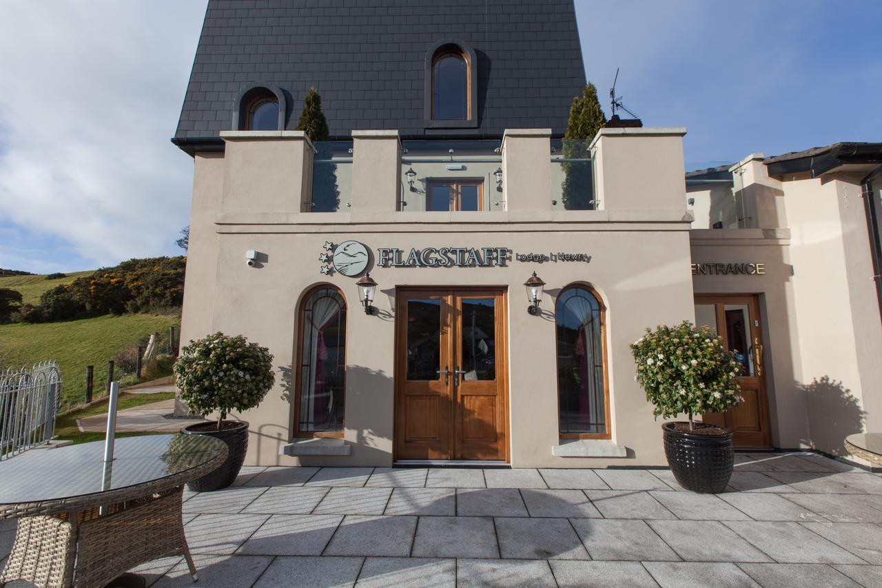 Flagstaff Lodge Ньюри Экстерьер фото